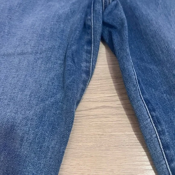 Express Mom High Rise Jeans Size 8 - Picture 5 of 10